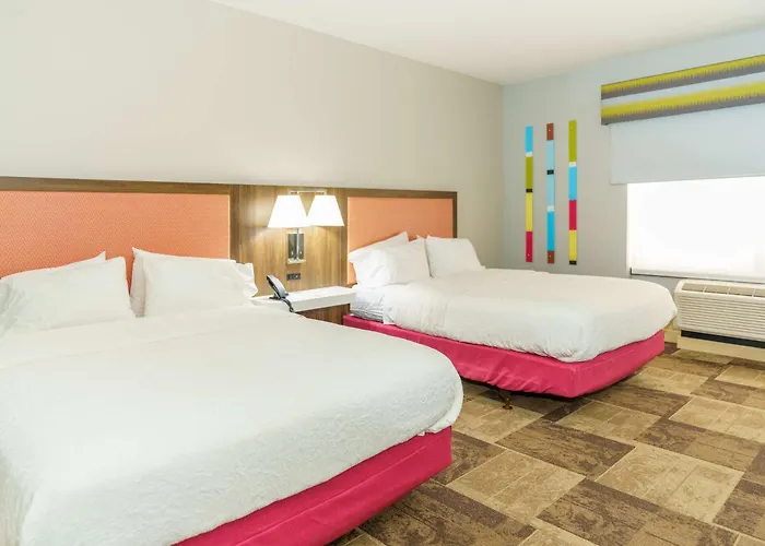 Hampton Inn Garden City