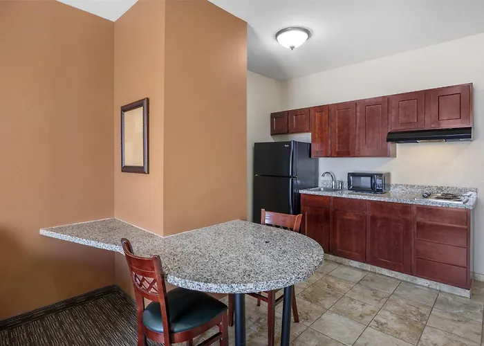 Best Western North Edge Inn